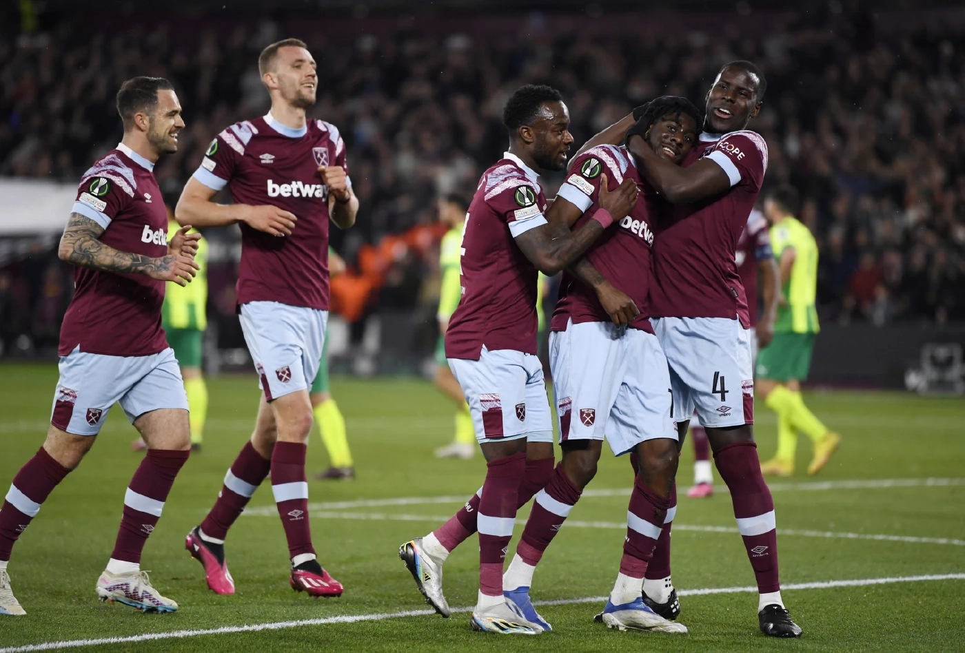 เช็กผลบอล "ยูโรปาลีก-คอนเฟอเรนซ์ลีก" พร้อมสรุปทีมเข้ารอบ 8 ทีมสุดท้าย