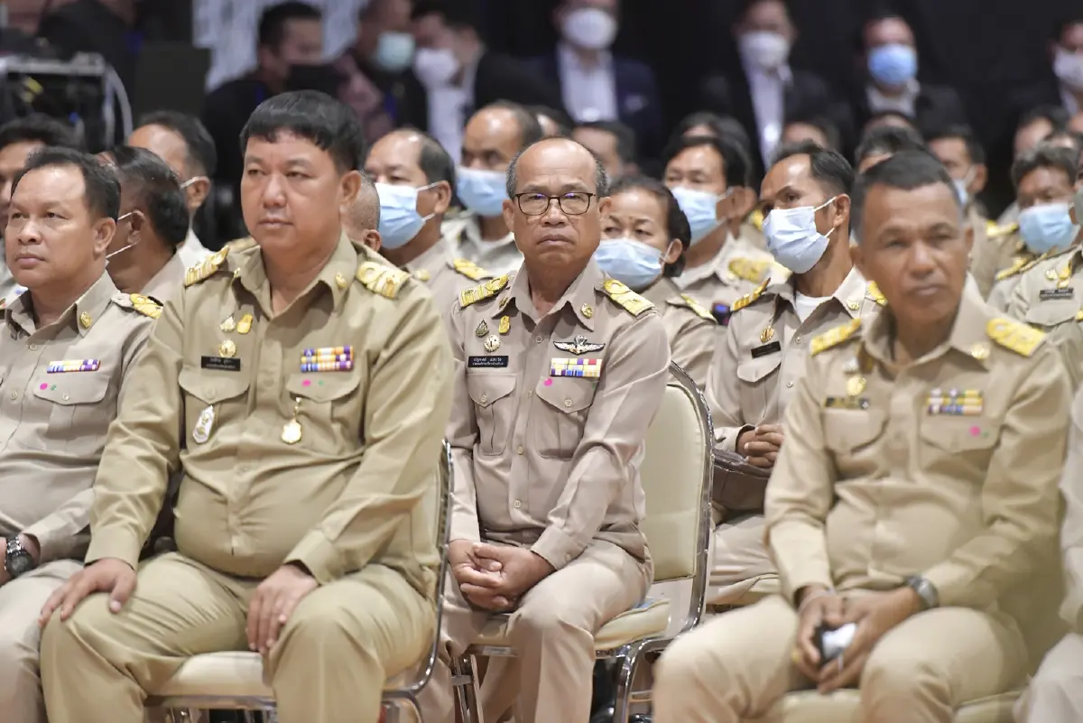 อบต. ทั่วประเทศ เฮลั่น "บิ๊กตู่" ประกาศขึ้นเงินเดือน พร้อมค่าตอบแทน