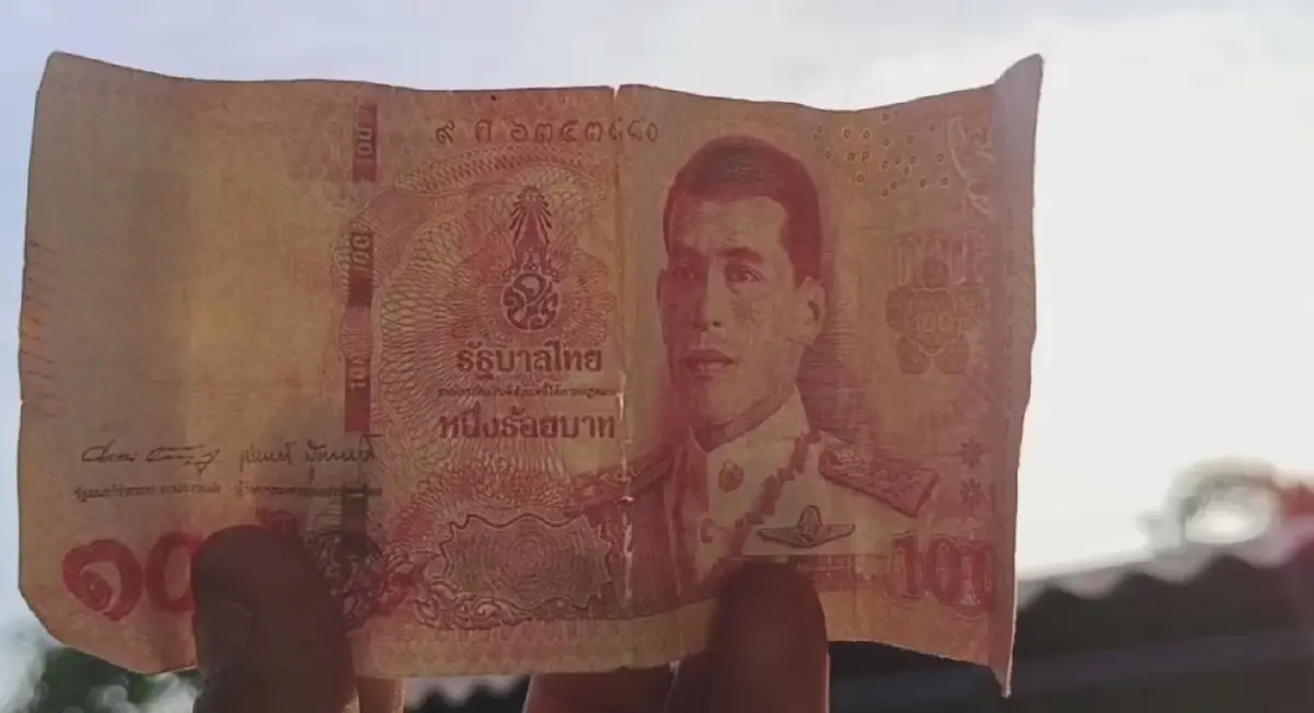เตือนภัย! แม่ค้าหมูปิ้งเจอ "แบงก์ 100 ปลอม" คาดคนซื้ออาศัยช่วงชุลมุนจ่ายเงิน