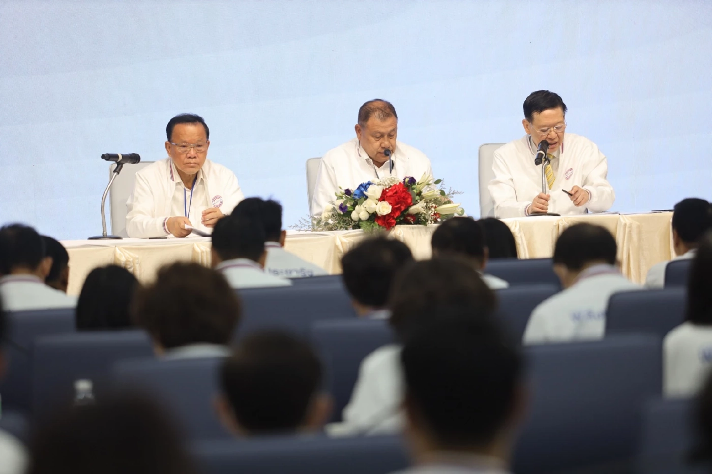 "ชัยวุฒิ" ย้ำ "บิ๊กตู่-บิ๊กป้อม" อยู่ฝั่งเดียวกัน ยันเป้าพปชร. 150 ที่นั่ง