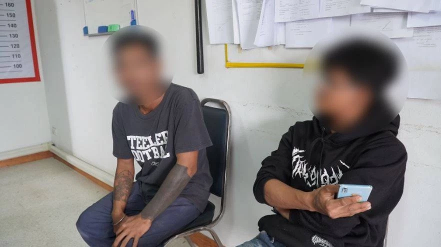 คุมตัวคนขับกระบะหัวร้อน ชักปืนขู่สาวให้จอดรถกลางถนน รับโมโหขับแซงไม่ได้