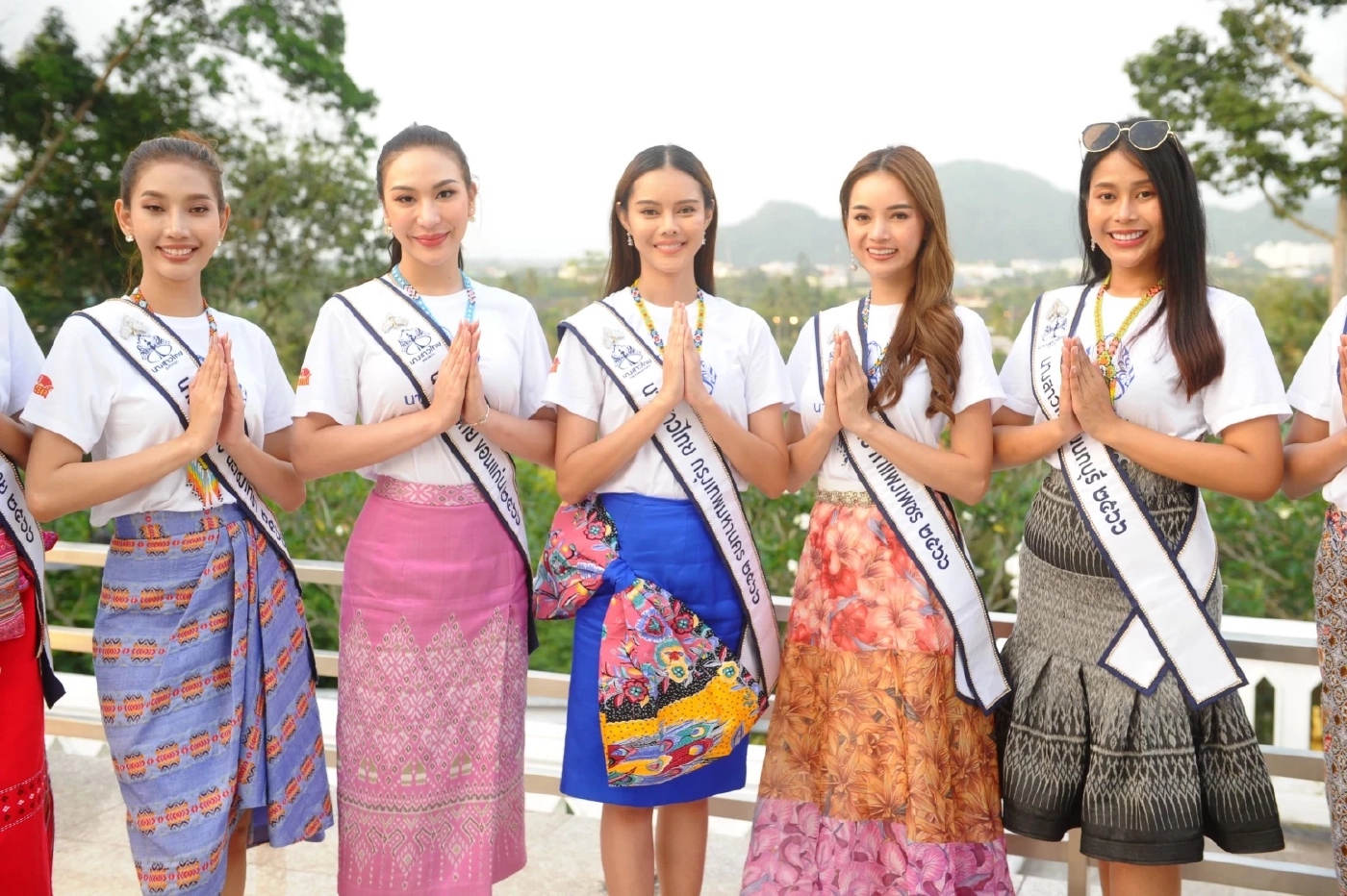 นางสาวไทย 2566 เอาฤกษ์เอาชัย สักการะศาลหลักเมือง