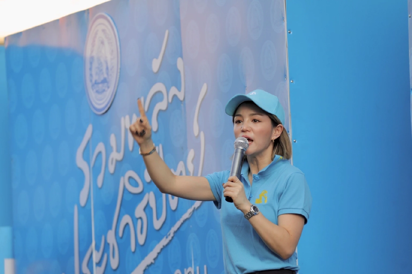 ปชป. โรดโชว์เปิดนโยบายเพื่อคน กทม.วันแรก จัดรถโมบายตระเวณทั่วกรุง