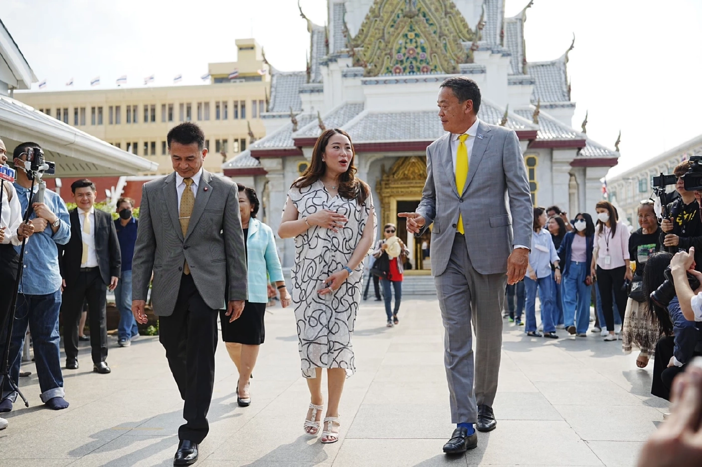 "อุ๊งอิ๊งค์-เศรษฐา" อวยพร "บิ๊กตู่" ให้สุขภาพแข็งแรง