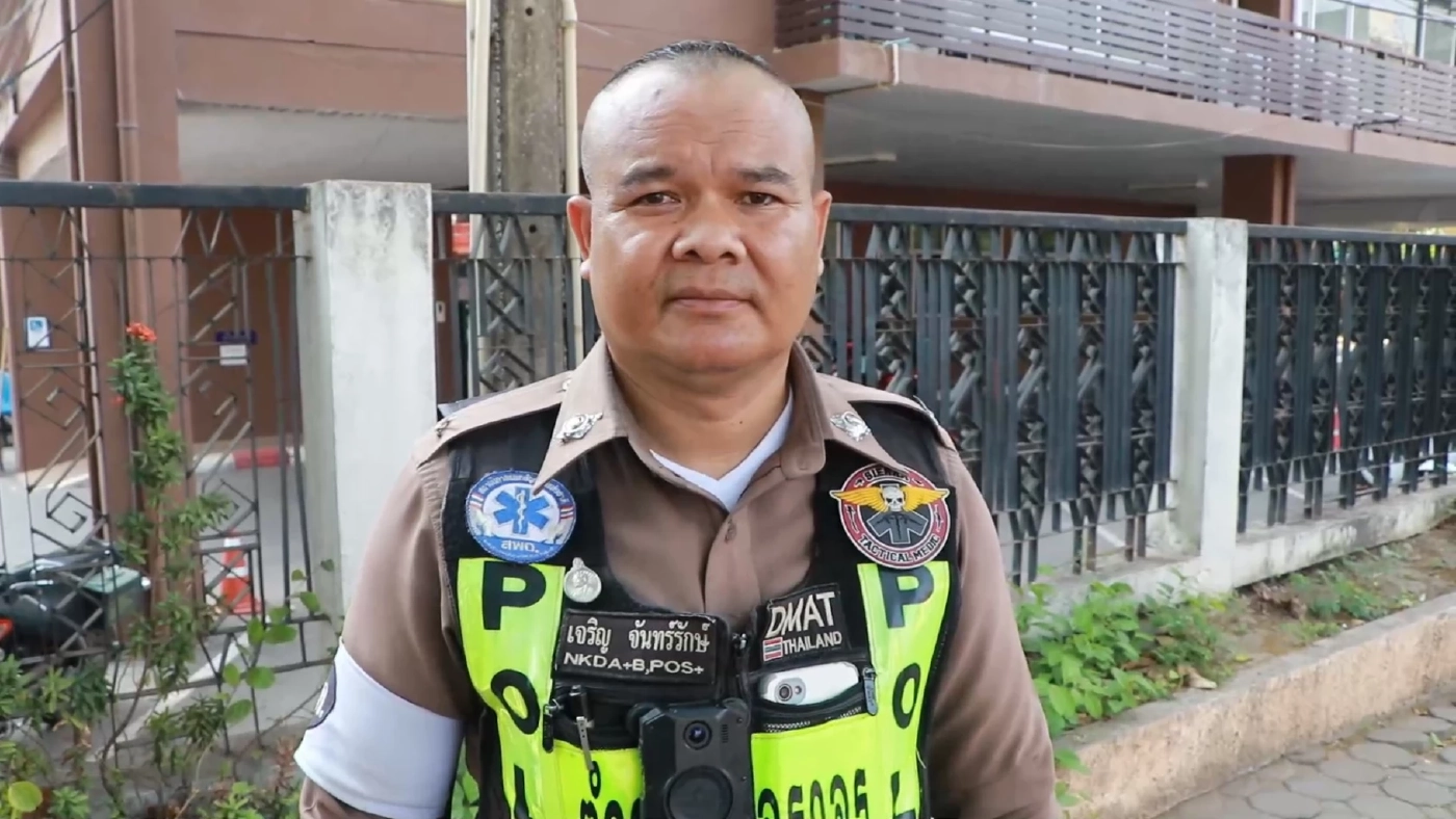 เปิดใจ ด.ต.น้ำใจงาม ซื้ออาหารให้ชายไร้บ้าน ที่คุ้ยขยะหาของกิน