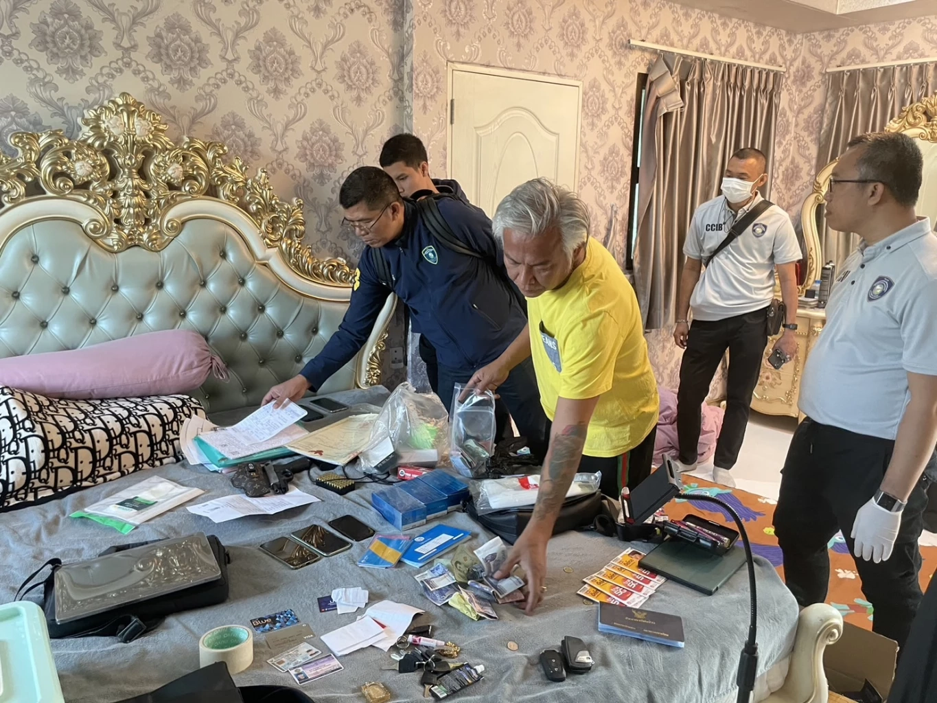 "ลุงโทนี่" ถูกรวบข้อหา ชักชวนเยาวชน 15 ปี เล่นพนันออนไลน์ ผ่านTikTok