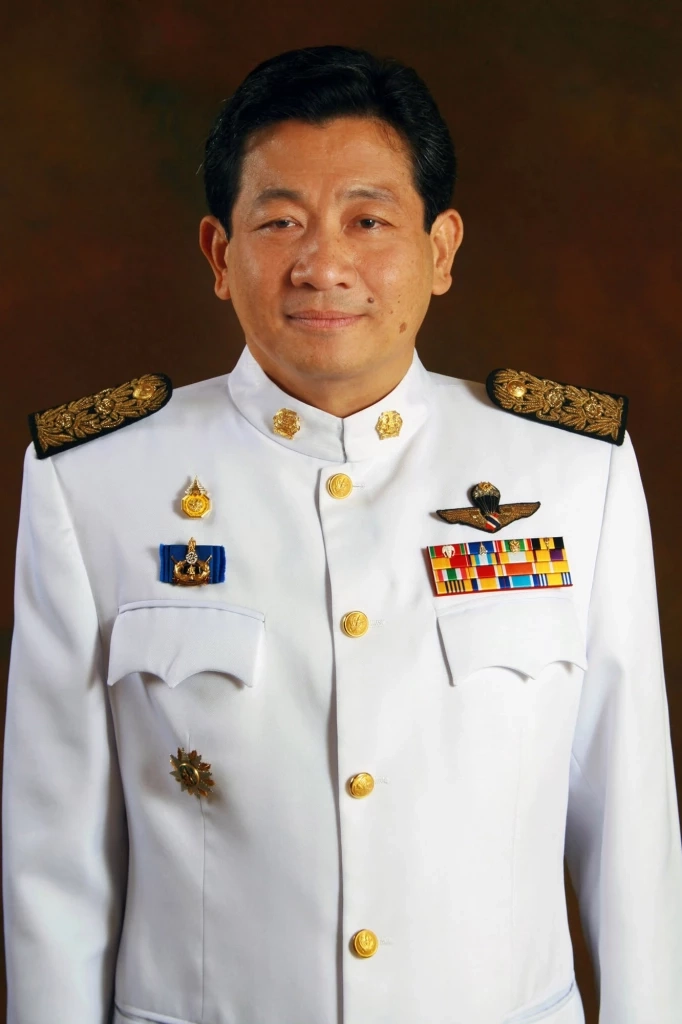 สุวิทย์ คุณกิตติ อดีตประธานที่ปรึกษาพรรคกิจสังคม อดีตหัวหน้าพรรคเพื่อแผ่นดิน ส.ส.ขอนแก่น 7 สมัย 