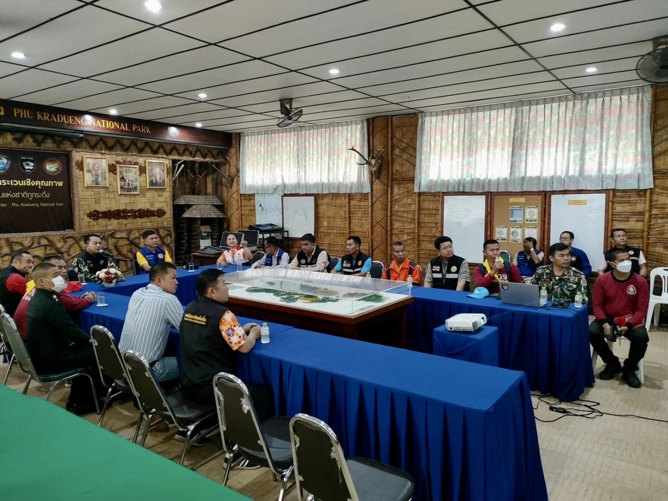 คุมได้แล้ว ไฟไหม้ป่าภูกระดึง จนท.เฝ้าระวัง เกรงกลับมาปะทุอีก