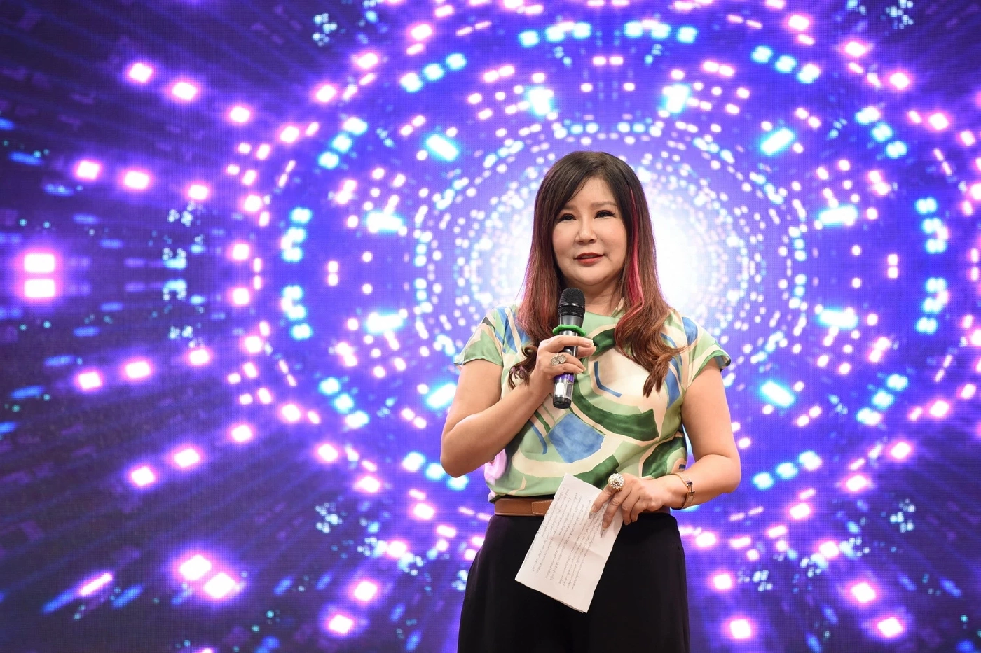 &quot;ผศ.ดร.พัทธนันท์ เพชรเชิดชู&quot; รองอธิการบดีสายงานวิชาการ มหาวิทยาลัยธุรกิจบัณฑิตย์ 