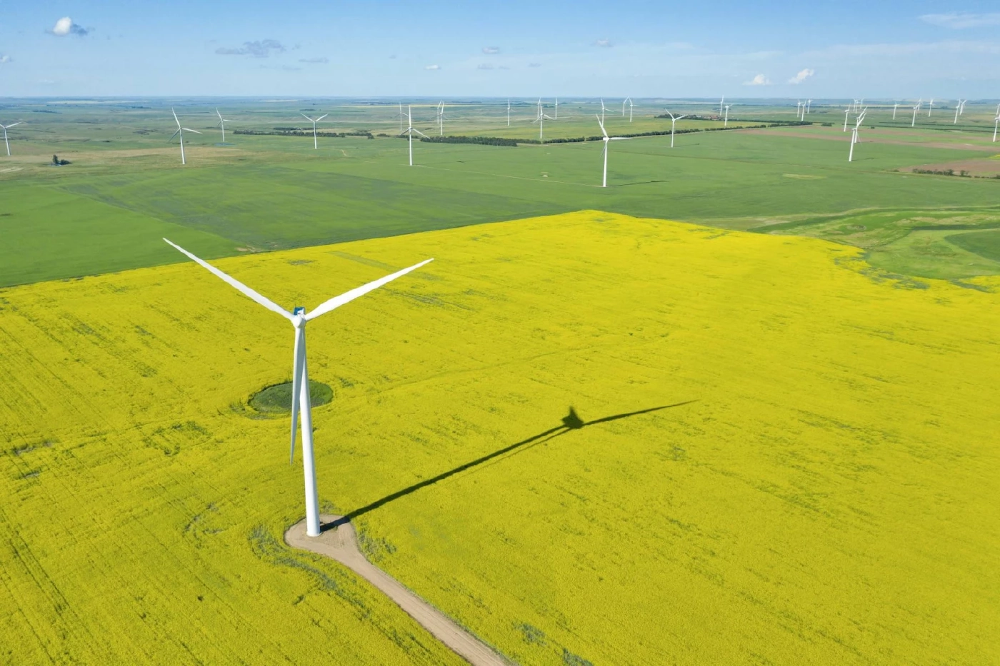 จีนสร้างฟาร์มกังหันลมใหญ่ที่สุดในโลก ผลิตไฟได้มากกว่าไทยทั้งประเทศ