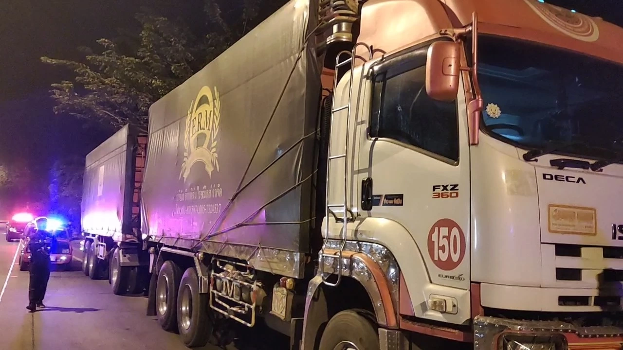 เร่งล่า ชายคลั่งกราดยิงสุพรรณบุรี จอดกระบะลั่นไกถล่มรถผ่านไปมา ดับ 1 สาหัส 1