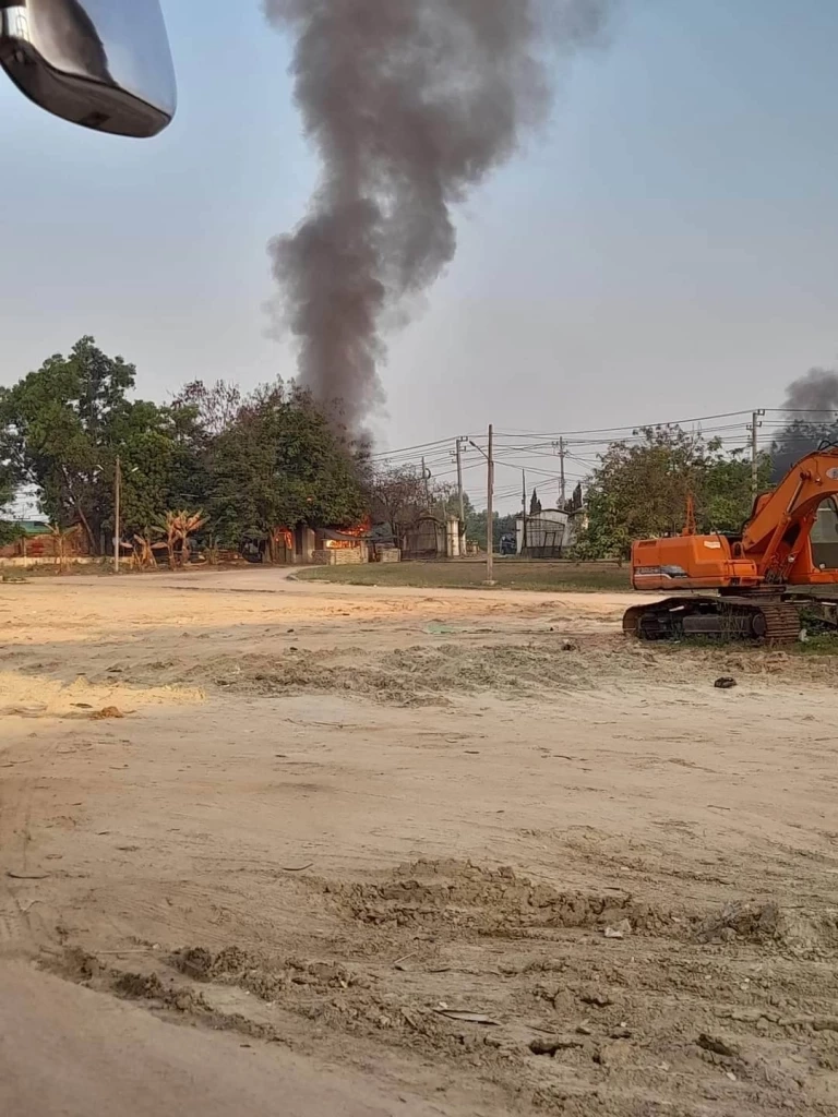 ด่วน! กะเหรี่ยงถล่มค่ายทหารเมียนมา เสียงปืนดังสนั่นแม่สอด