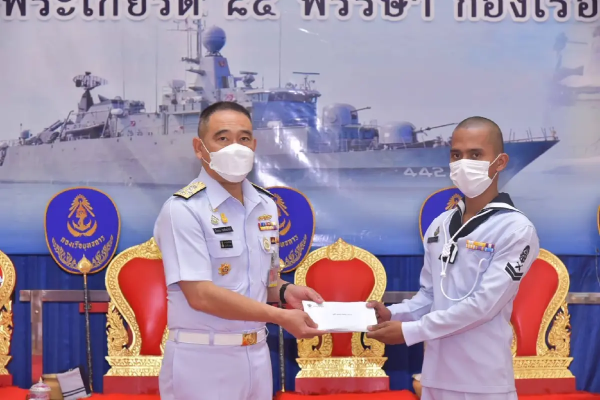 "ทร." รอ กกต. เคาะกู้เรือ 200 ล้าน ด้าน ผบ.ทร. ทำบุญ 100 วัน ให้กำลังพลเสียชีวิต