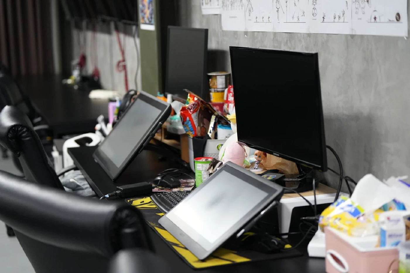 จับเครือข่าย “สารวัตรซัว”-“ชูวิทย์” แฉย้ายเซิร์ฟเวอร์ออกนอกประเทศ