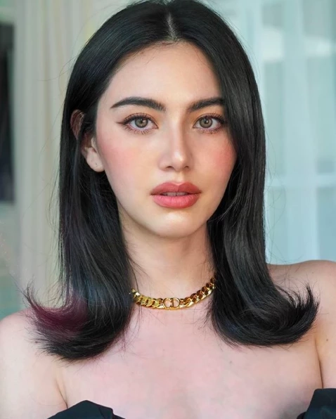 10 ปีที่อัดอั้น “เฮเลน” นักปั้นดาราฉะนางเอกดัง! แฉความจริงอ่านแล้วมีสะดุ้ง