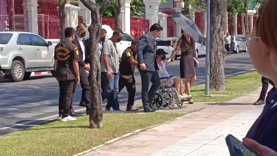 "กัน จอมพลัง"พาสาวท้อง 3 เดือน ถูกผัวทหารทำร้ายปางตาย บุกร้อง"กองทัพบก"