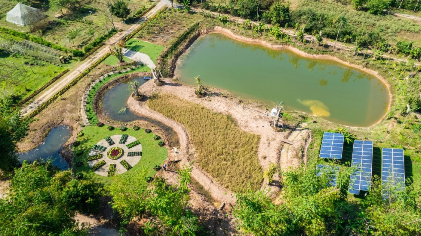 ศาสนาและธรรมชาติ ผนวกรวมกันไว้ที่ พุทธนิเวศเกษตรอินทรีย์  ไร่เชิญตะวัน