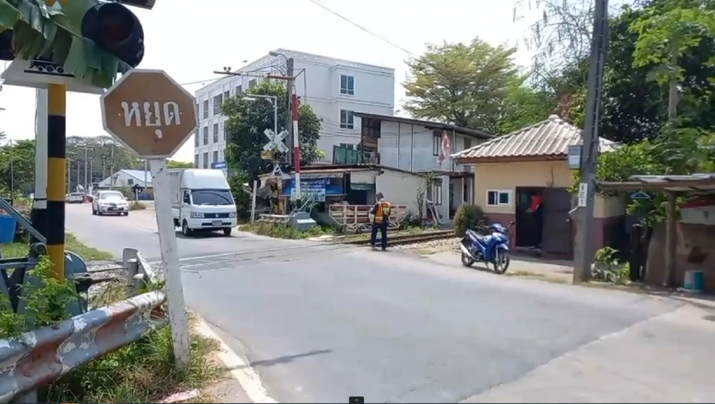 รถไฟทับหนุ่มขี้เมาวัย 41 ปี ศีรษะกระเด็น กลางสถานีบางบอน