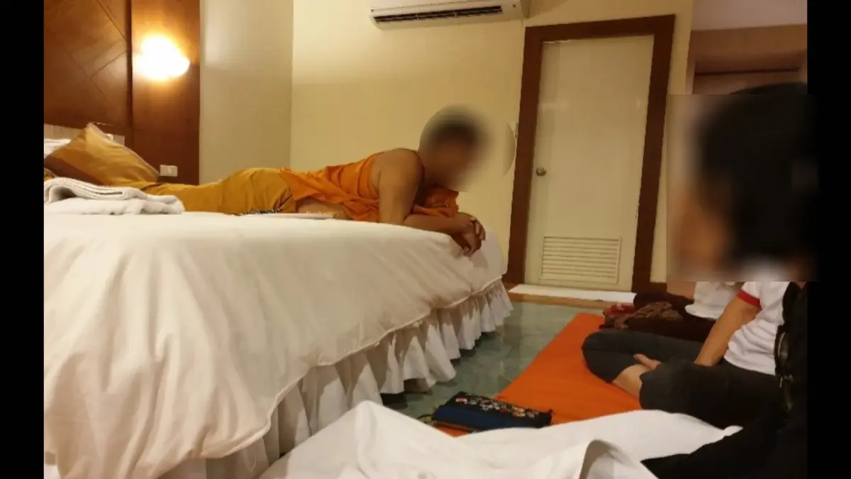 สาวแฉพระหนุ่มเมืองกาญจน์ สอนปฏิบัติธรรมสุดลามก วิดีโอคอลชวนหลับนอน