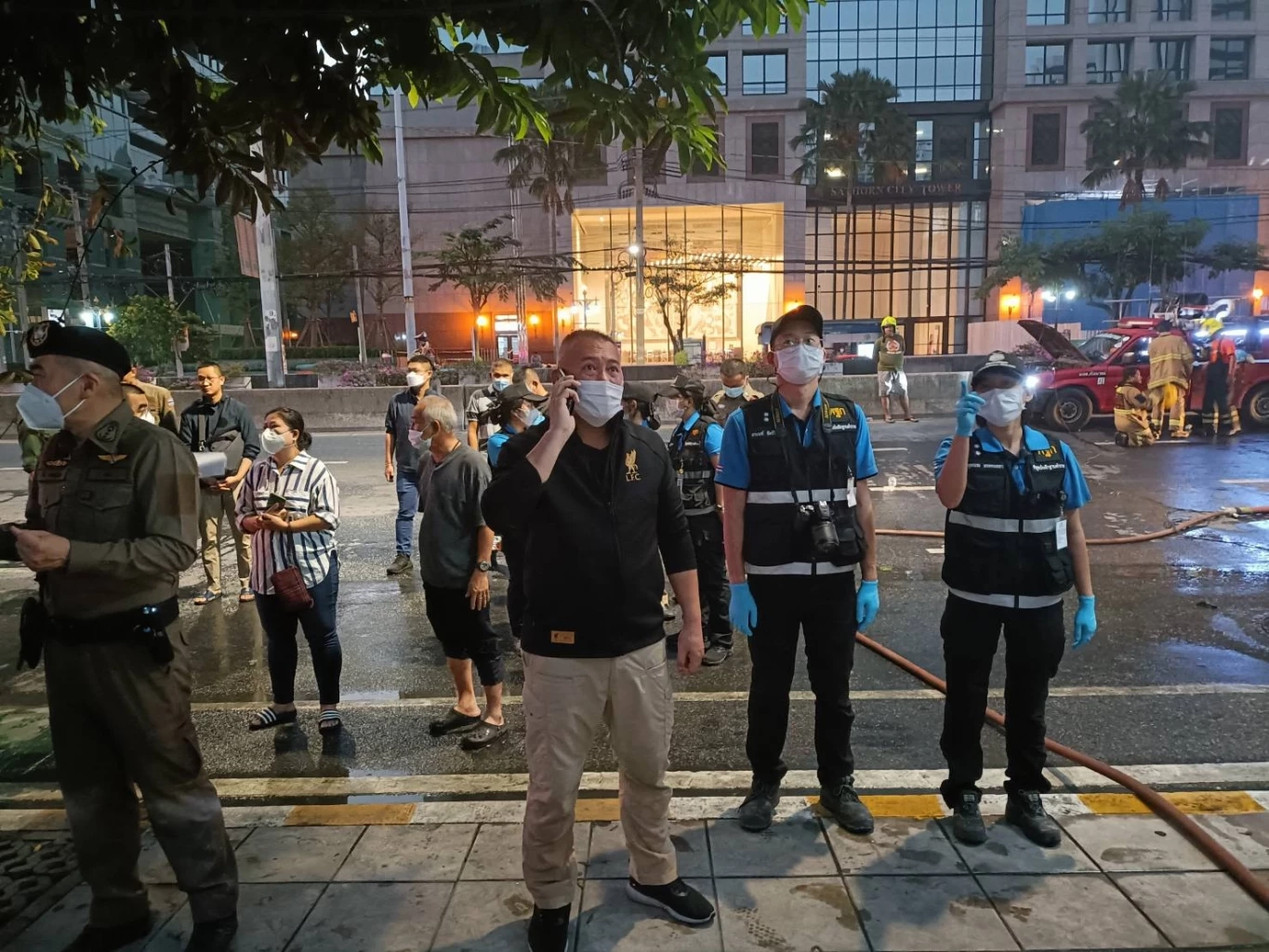 ไฟไหม้ตึก บก.น.5 ทั้งหลังช่วงเช้ามืด เร่งตรวจสอบเอกสารคดีดังถูกเผาหรือไม่