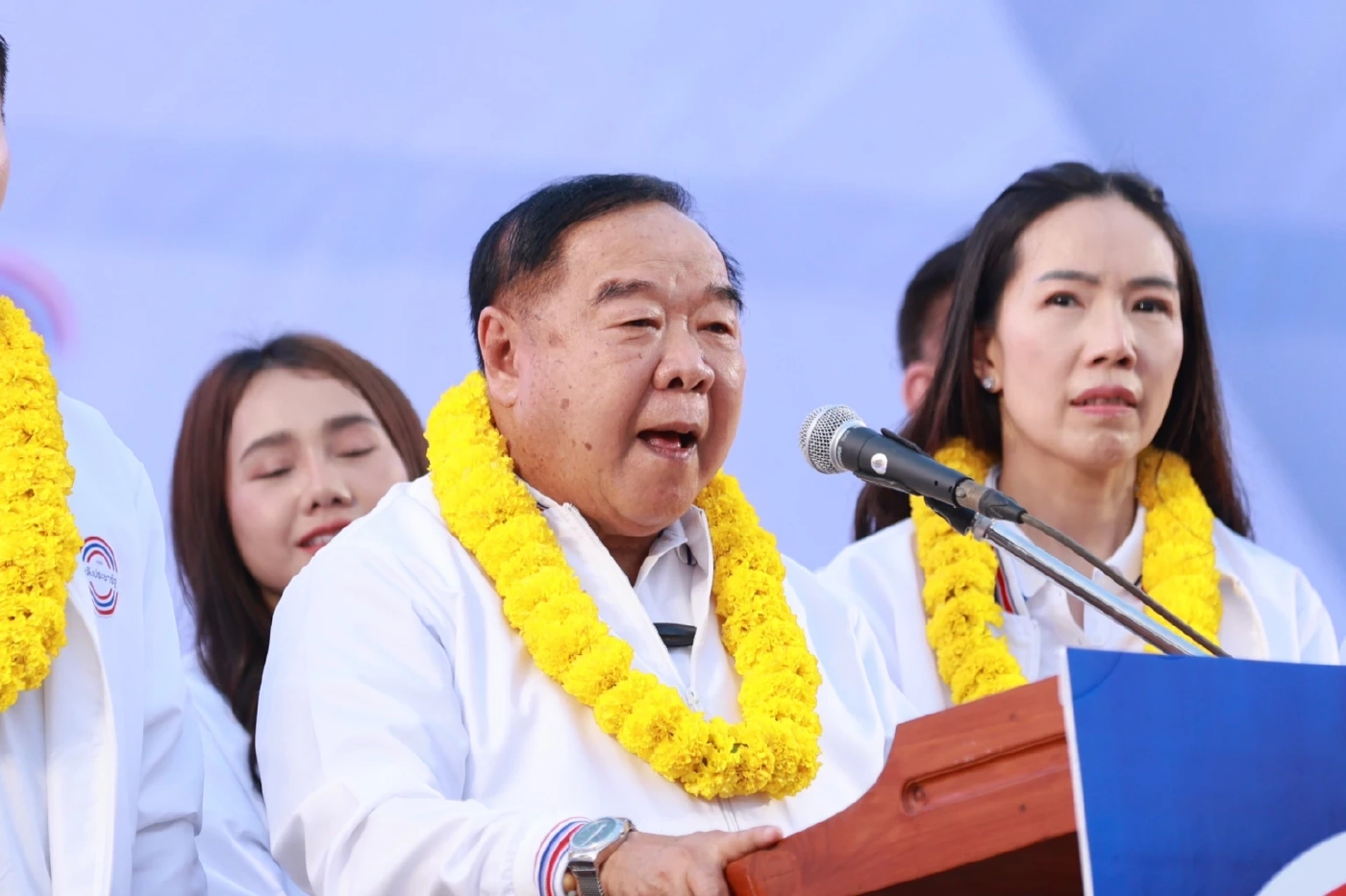 "ลุงป้อม"  ยกทัพพปชร. อ้อนชาวพิจิตร ขอยกจังหวัด เพื่อประเทศเป็นหนึ่งเดียว