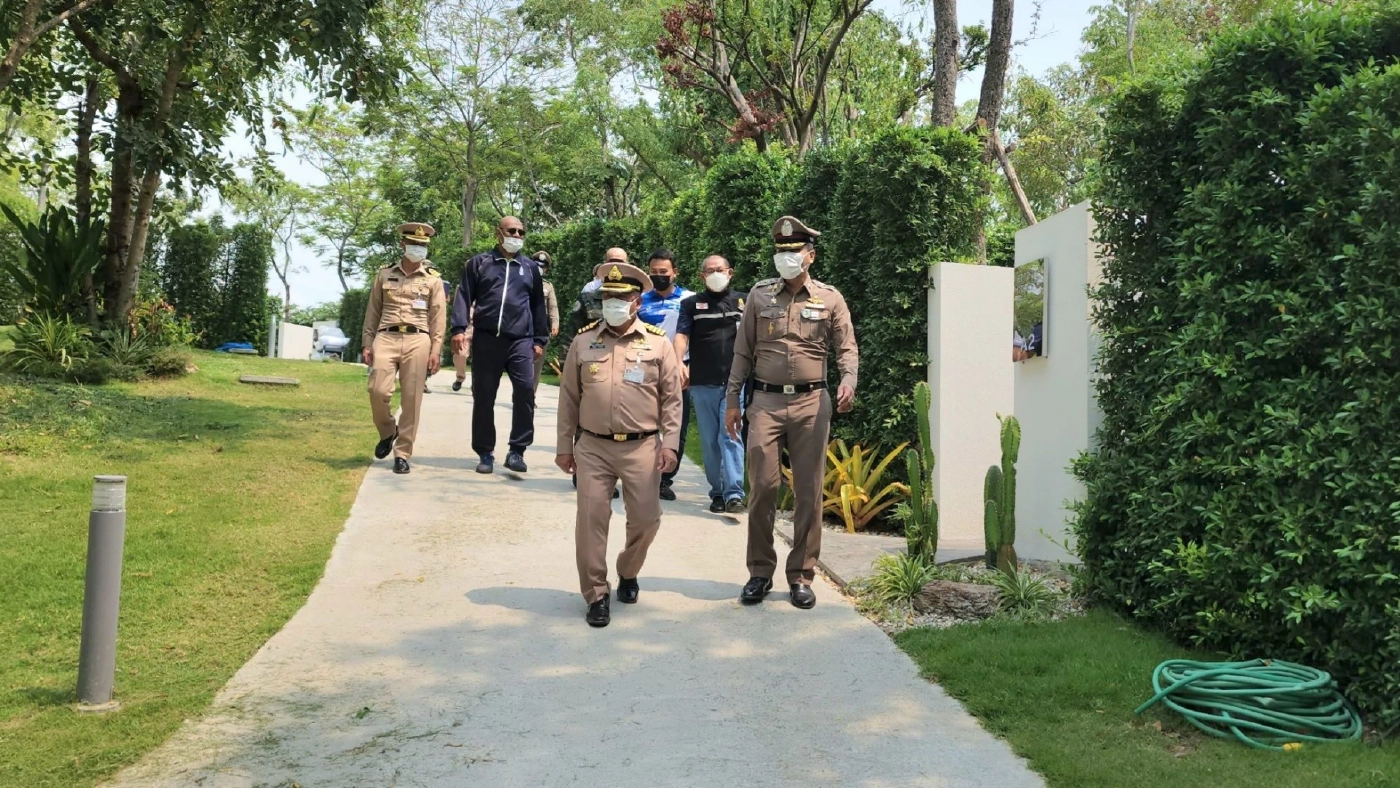 ทร.สั่งระงับรีสอร์ตสุดหรู 6 ห้อง หน้าผายอดเขาแสมสาร สร้างบนที่ราชพัสดุ