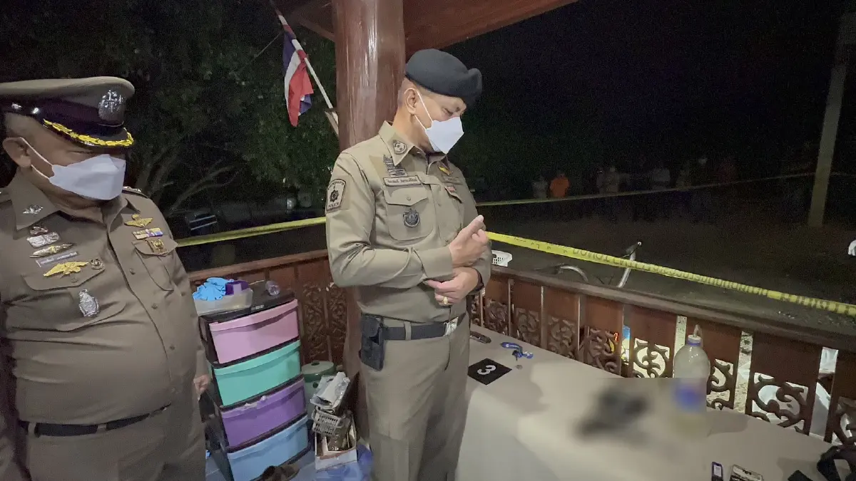 ลูกทรพีย่องมายิงพ่อ ปืนเกิดขัดลำกล้อง เจอยิงสวนดับ