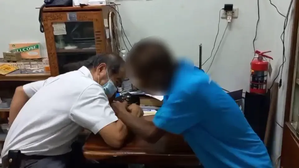 หมอท้างัดข้อ "คนไข้สายดื่ม" ชนะรักษาฟรี แพ้ต้องเลิกเหล้าตลอดชีวิต