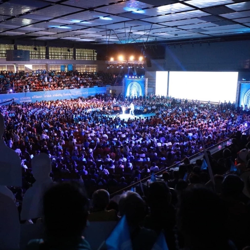 บรรยากาศการเปิดตัวผู้สมัครรับเลือกตั้งส.ส.กทม.33 เขต ของพรรคปชป.เมื่อวันที่ 5 มีนาคมที่ผ่านมา 