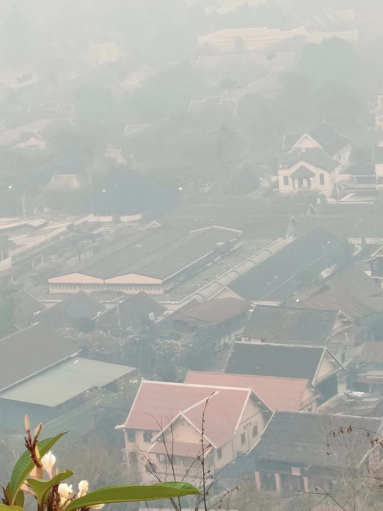 ลาวเผชิญปัญหาคุณภาพอากาศอยู่ในระดับอันตราย