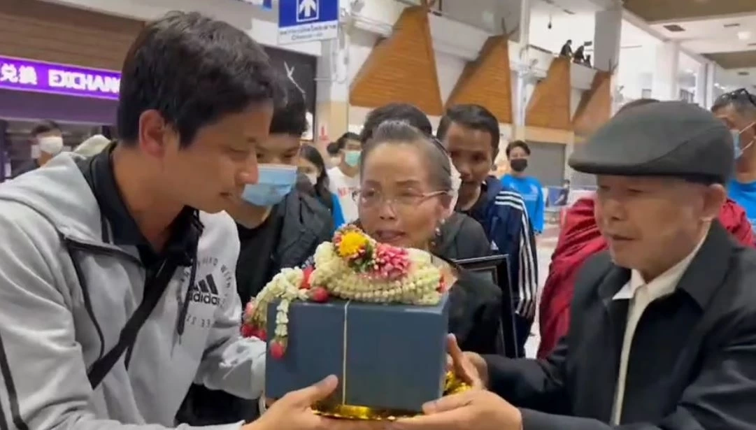 อัฐิ "น้องดอม" ถึงเชียงราย สวด 2 คืน ก่อนทำพิธีลอยอังคาร 6 มี.ค. นี้