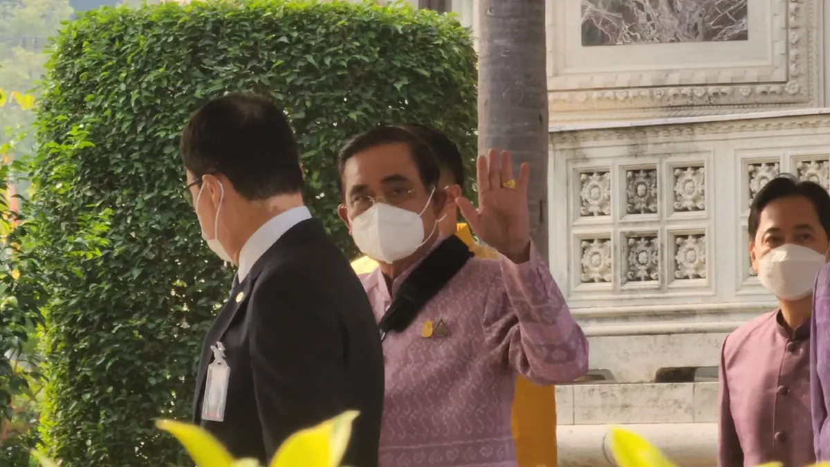 "นายกฯ" พร้อมทำงาน ประเดิมประชุมครม.หลังแอดมิท บอก อาการดีขึ้นมาก