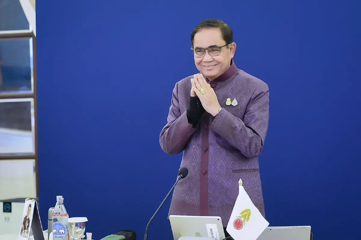"บิ๊กป้อม" นำครม. อวยพรวันเกิด "บิ๊กตู่" นำทัพบริหารราชการแผ่นดินตลอด 4 ปี