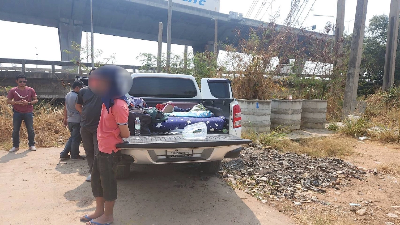 ด่วน! รวบหนุ่มจุดไฟเผาภรรยา แทงซ้ำเสียชีวิต คุมตัวสอบปากคำ สภ.บางปู