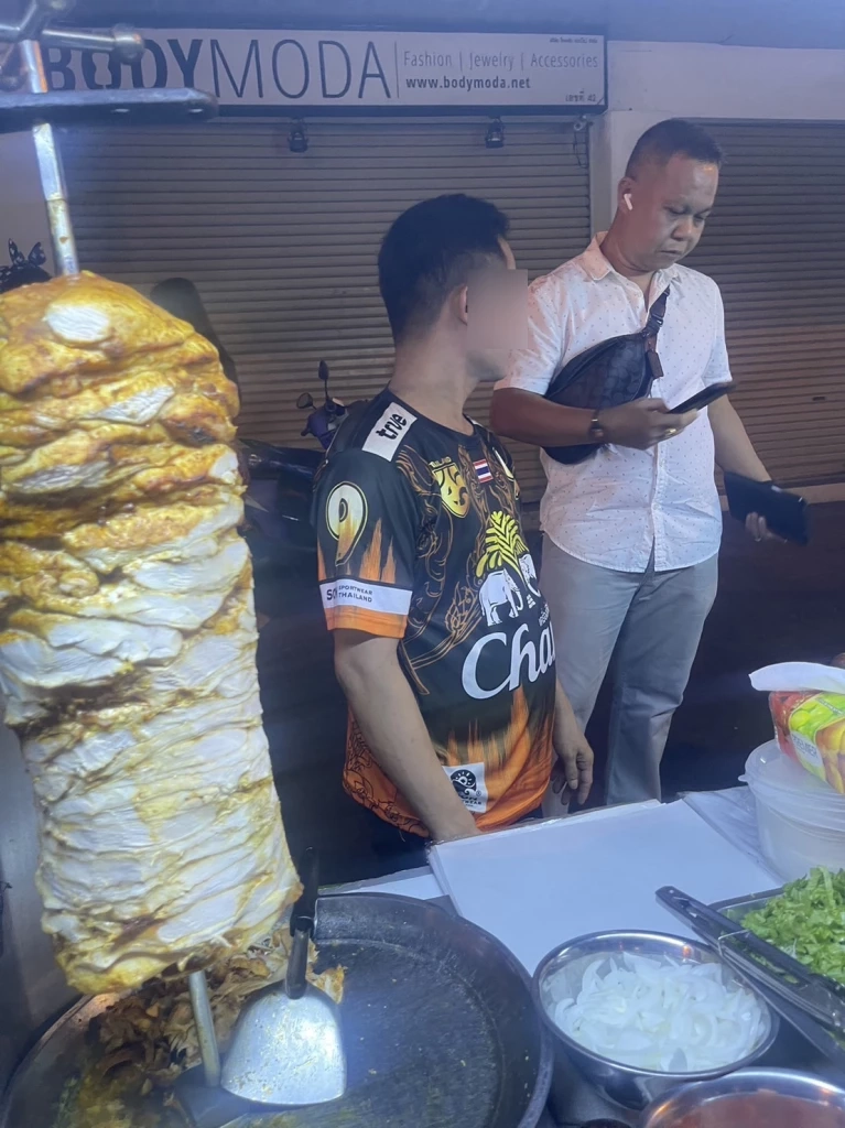 ไม่เข็ด จับแก๊งเมียนมาส่งกลับประเทศ เดือนเดียวแอบกลับมาขายของย่านข้าวสาร