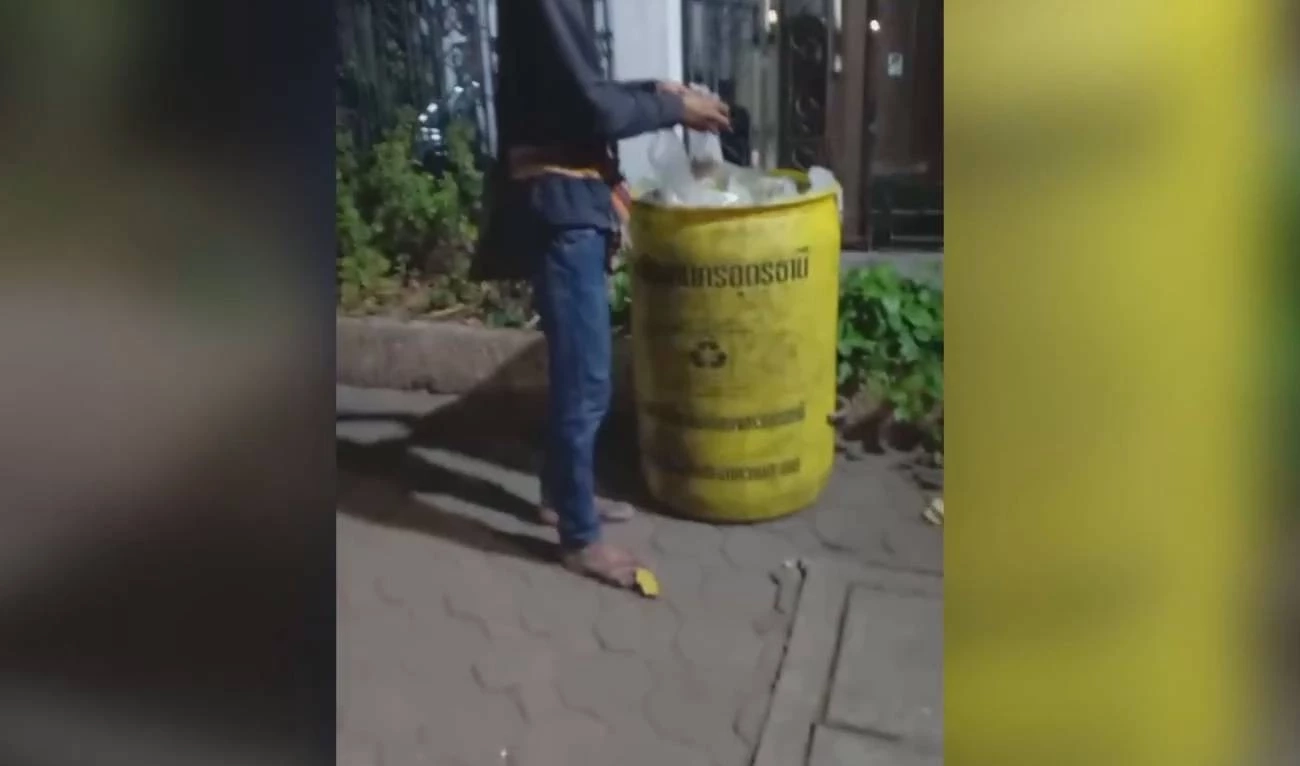 เปิดใจ ด.ต.น้ำใจงาม ซื้ออาหารให้ชายไร้บ้าน ที่คุ้ยขยะหาของกิน