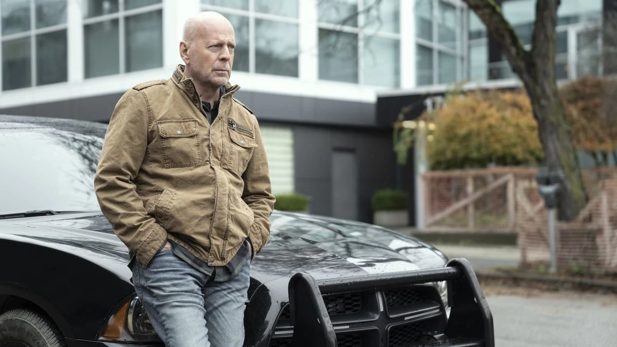 ภรรยา 'บรูซ วิลลิส' วอนปาปารัซซี่และแฟนหนังไม่รุกล้ำความเป็นส่วนตัว