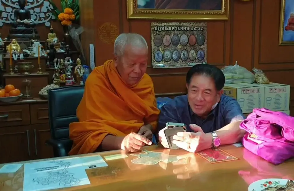 เปิดใจนายก อบต. เหยื่อกราดยิงเพชรบุรี เชื่อบารมี "หลวงพ่อแถม" ช่วยชีวิต