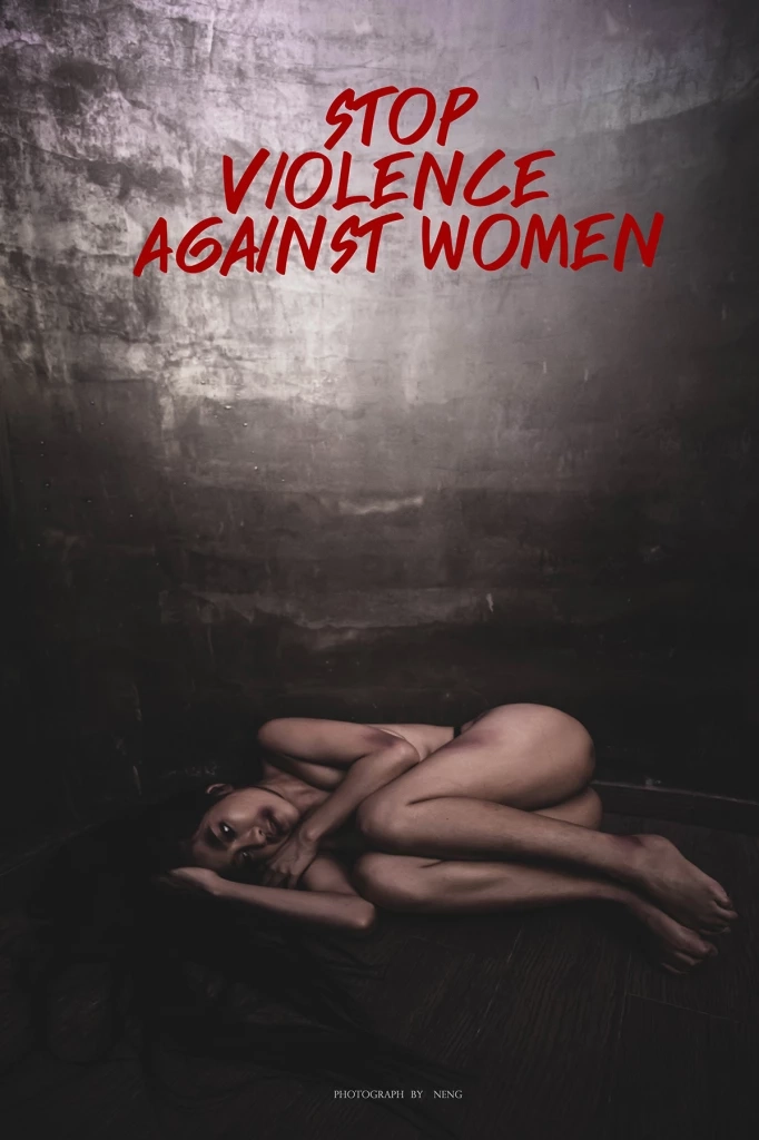 สลัดลุคนางงาม “พลอย ประพัตรา” เปลือยร่างสุดอาร์ต ดึงสติ สะท้อนด้านมืดใจคน