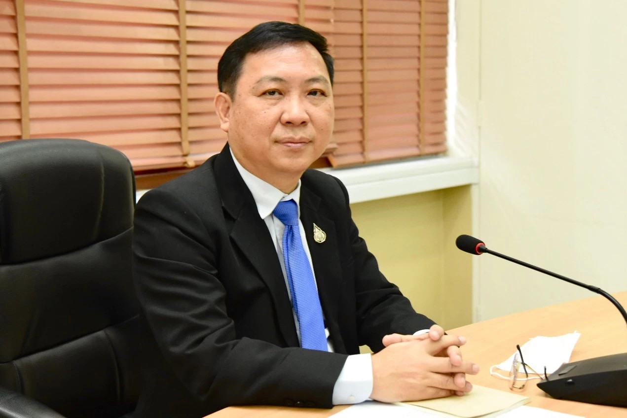 นายสัตวแพทย์สมชวน รัตนมังคลานนท์ อธิบดีกรมปศุสัตว์ 