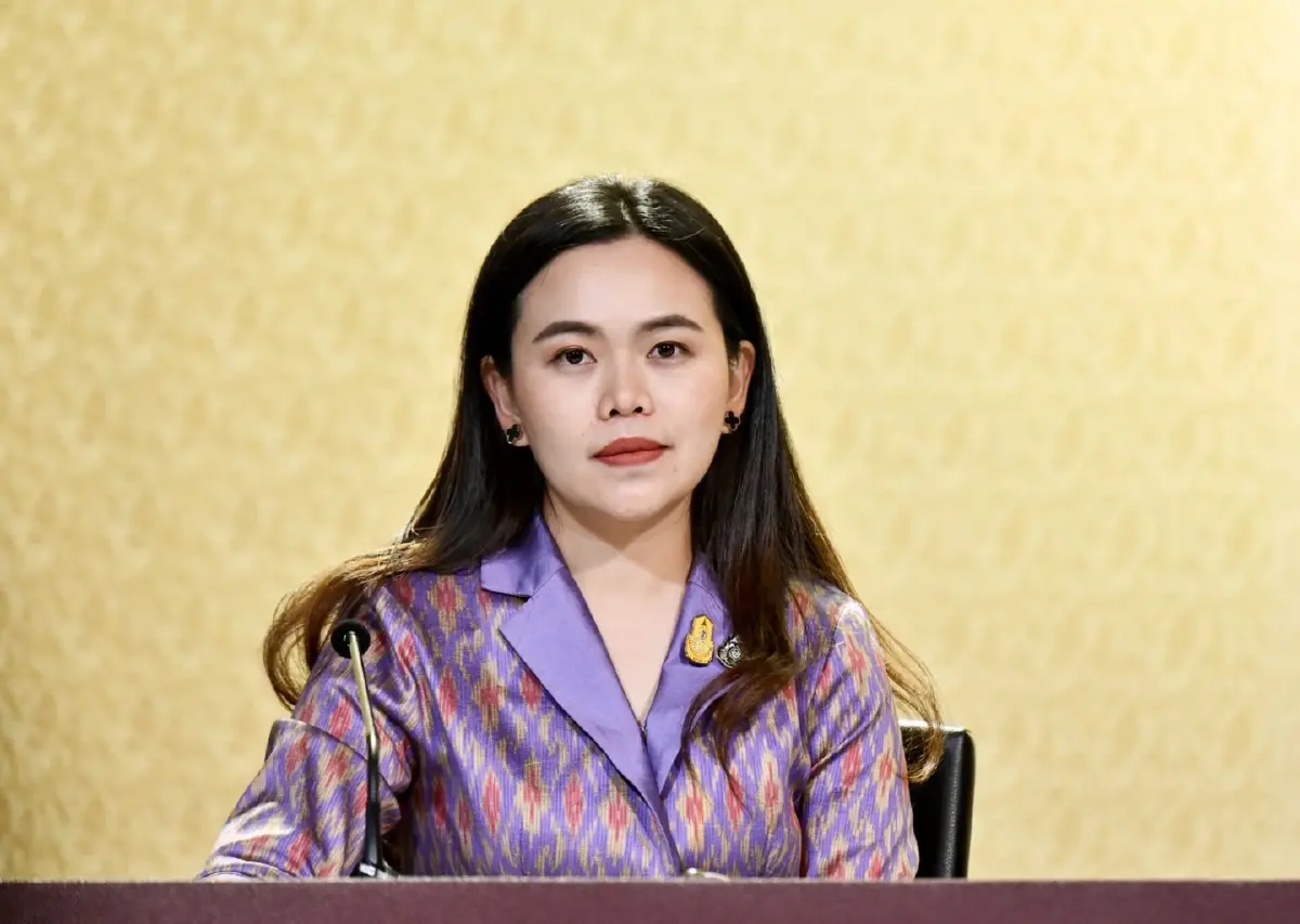 ไตรศุลี ไตรสรณกุล