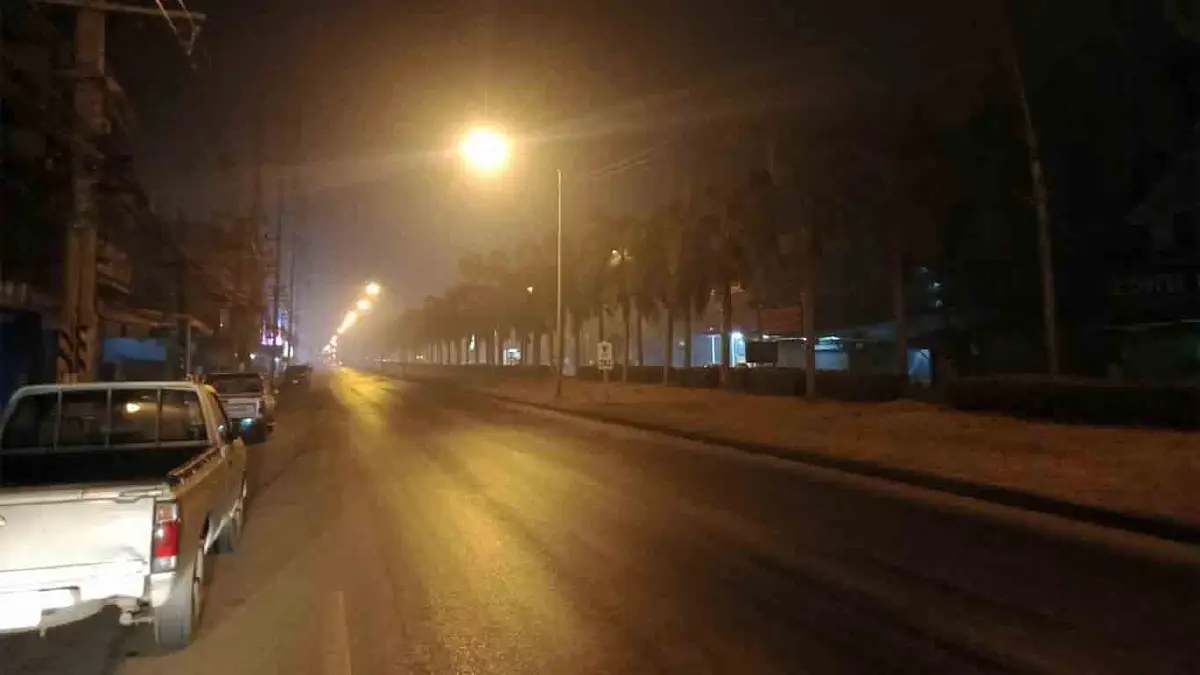 เมืองสระแก้วอ่วม ควันไฟไหม้บ่อขยะปกคลุมทั่วเมือง "PM2.5"กระทบสุขภาพ
