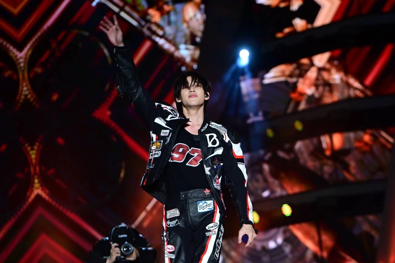 อากาเซ่ เตรียมฟินไปกับงานแฟนไซน์ ใกล้ชิด แบมแบม แบบเอ็กซ์คลูซีฟ