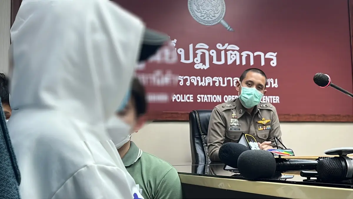 อดีตข้าราชการ วัย 69 ปี แจ้ง ตร. เอาผิดลูกชายทาสยา ทำร้ายร่างกาย-ขืนใจแม่แท้ ๆ