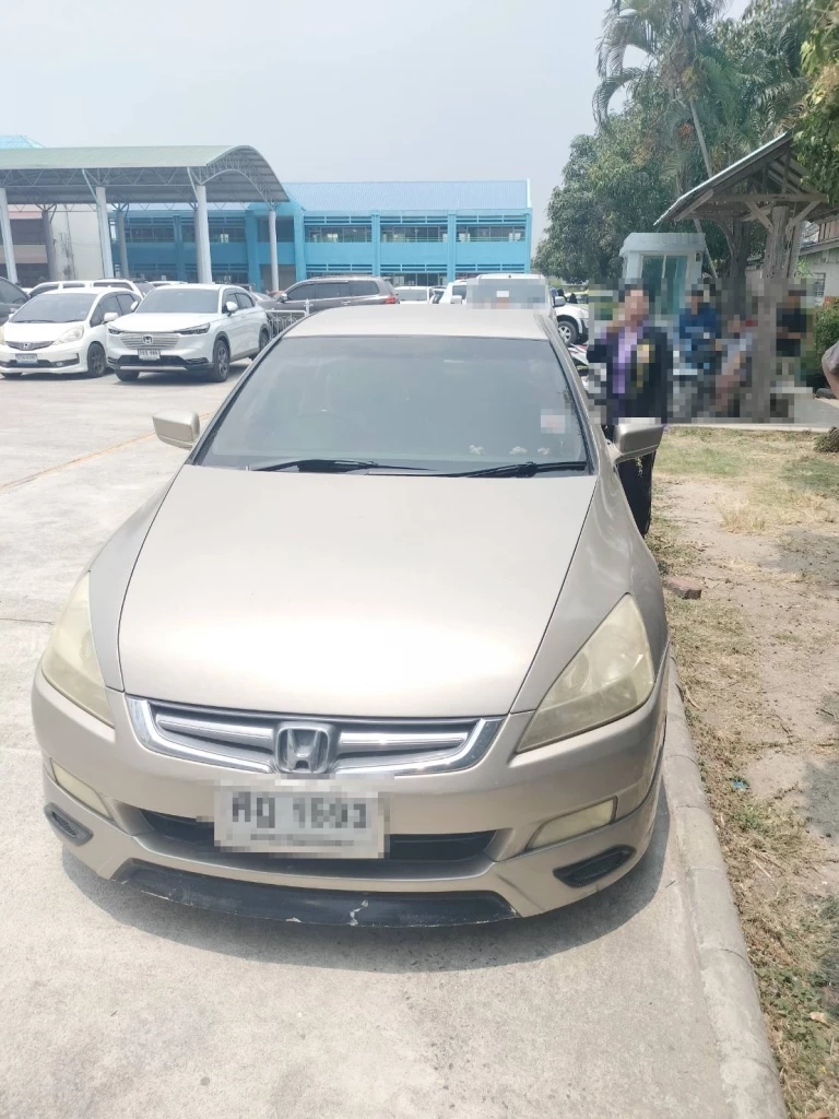 จับ“บังรอน”บุกทุบกระจกรถกวาดทรัพย์ร่วม 4 แสน โวใช้สูตรจักจั่นลอกคราบหนี