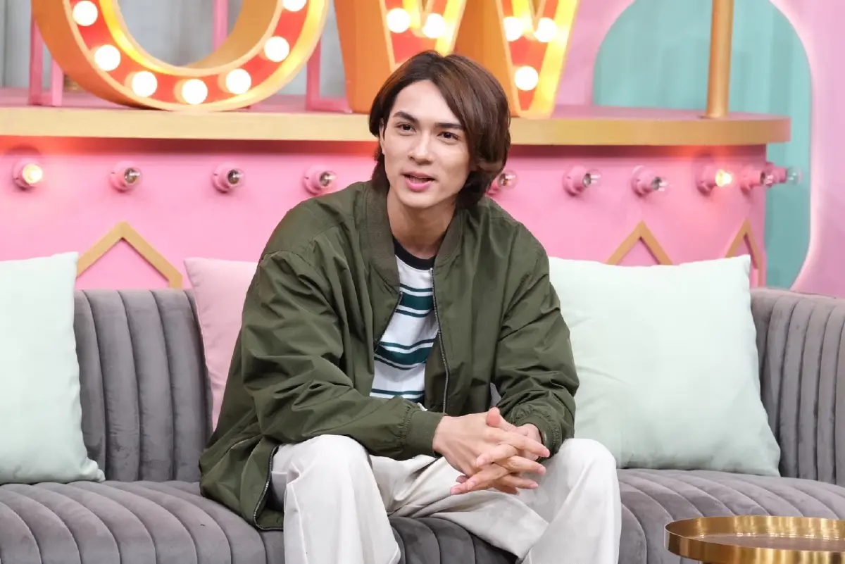 แน็ก ชาลี ไม่สนเงินสิบล้าน ช่วงนี้ยิ้มกรุบเปิดโหมดความหล่อเป็นแล้ว