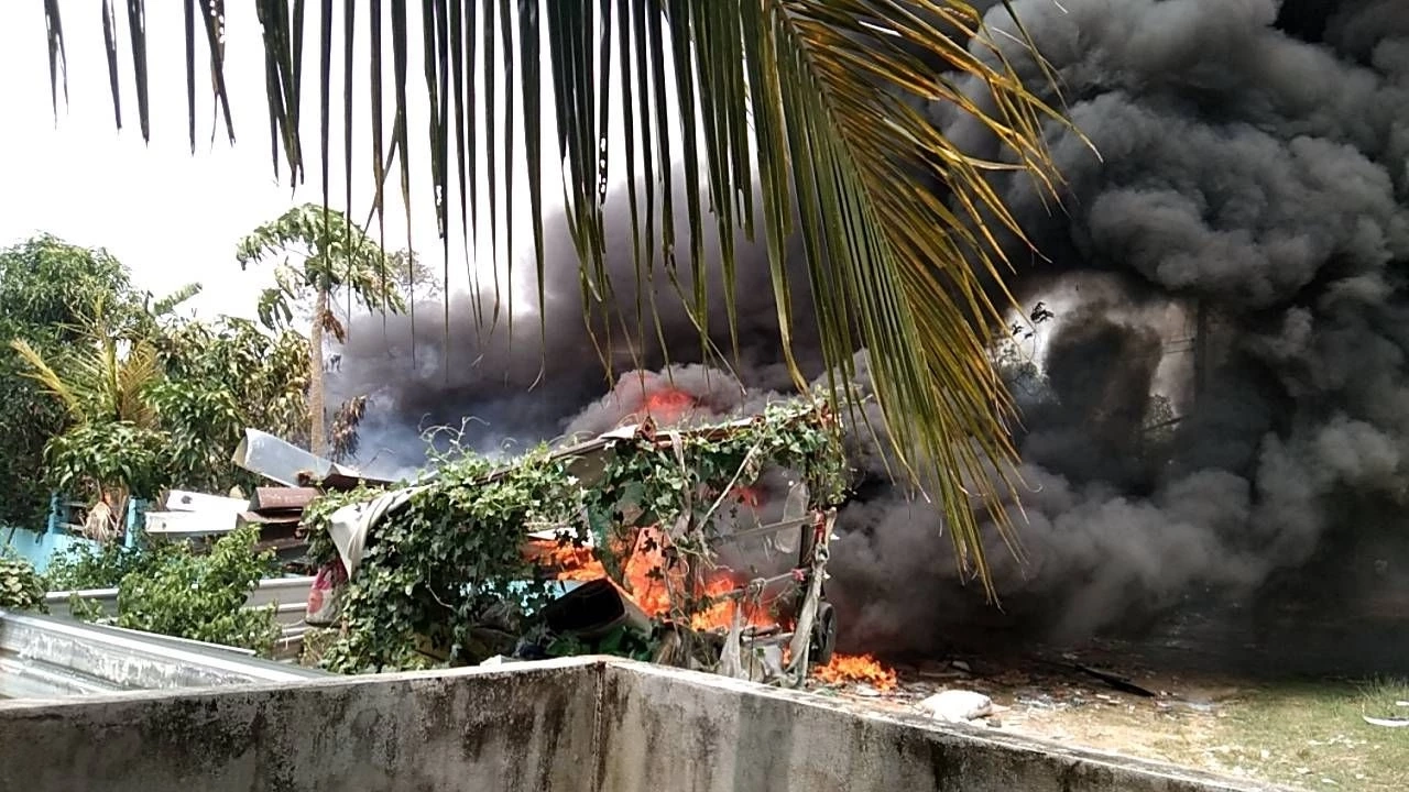 อุทาหรณ์! เก็บกระป๋องสเปรย์ไว้ขาย อากาศร้อนจัดเกิดบึ้ม หวิดไหม้บ้านวอด