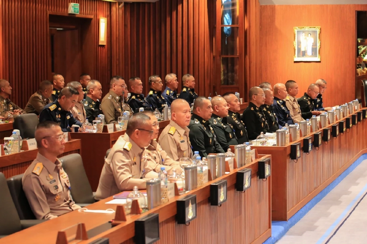 "ผบ.ทสส." นำประชุม "ผบ.เหล่าทัพ" ขอกำลังพลเสียสละ เพื่อประโยชน์ชาติ-ปชช.