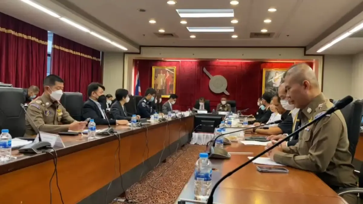 ตร.จับมือหน่วยงานรัฐ เตือนภัยคอลเซ็นเตอร์ ลวงประชาชน เสียหาย 400 ล้าน