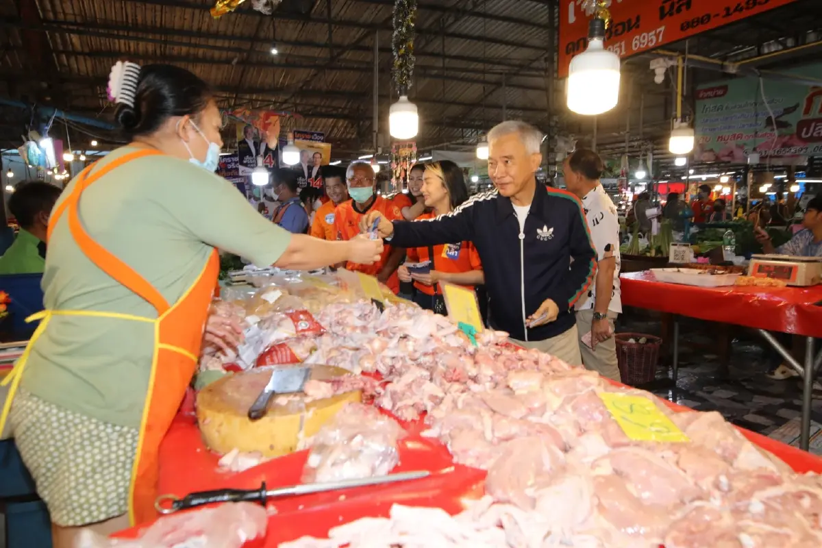 "สุวัจน์" นำทัพชาติพัฒนากล้าลุยตลาดหาเสียงช่วย "เทวัญ" โคราช